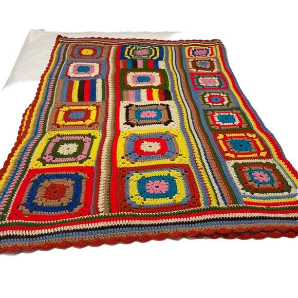VTG Handmade Granny Square Crocheted Blanket-Approx 72x59 - Picture 1 of 9